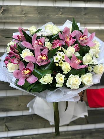 Букет цветов из: Розы и Хризантемы в Александровке Оренбургской области