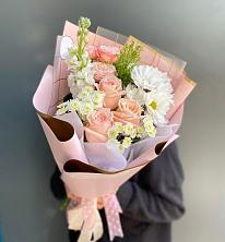 Букет цветов из:  Хризантемы и Розы в Александровке Оренбургской области