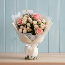 Букет цветов из:  Розы в Александровке Оренбургской области